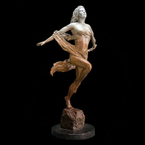 Artist-Scy-Caroselli-Art-Sculptures-Bronze-Women-Empowerment-Vineyards